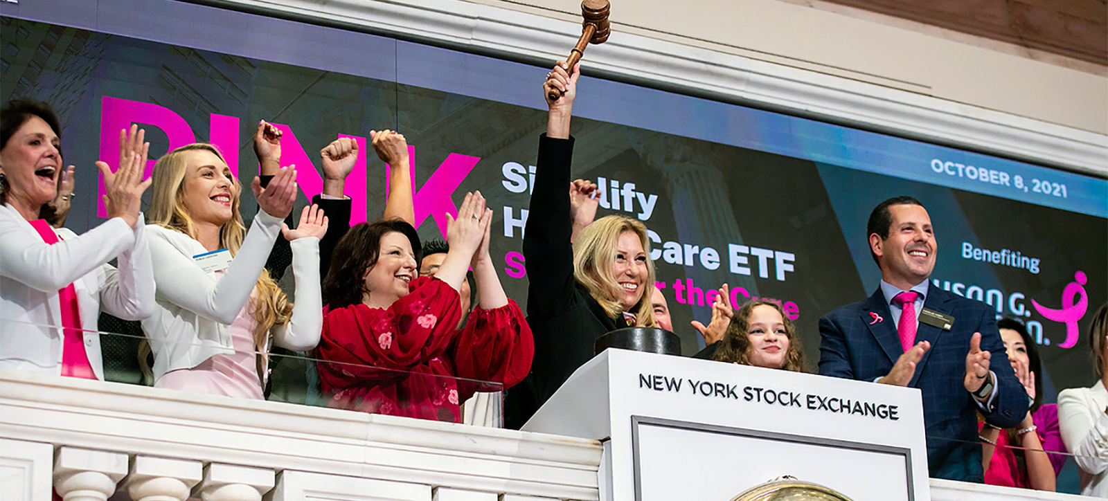 Ronja Lodmark (second from left) and colleagues ring the bell at the New York Stock Exchange